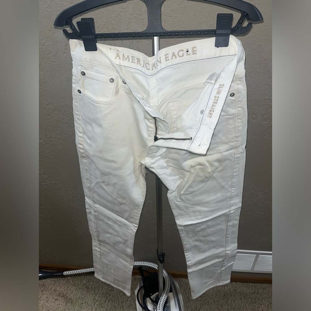 American Eagle white jeans